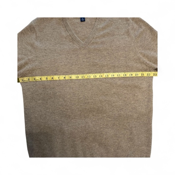 Lands' End Men's 100% Cashmere Tan V-Neck Large Sweater - Picture 6 of 7